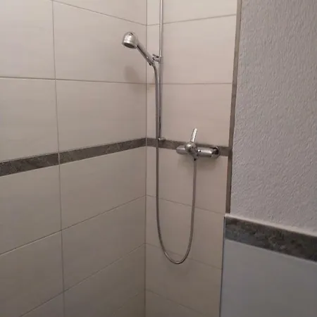 Chalet Les Arolles * גראצ'ן