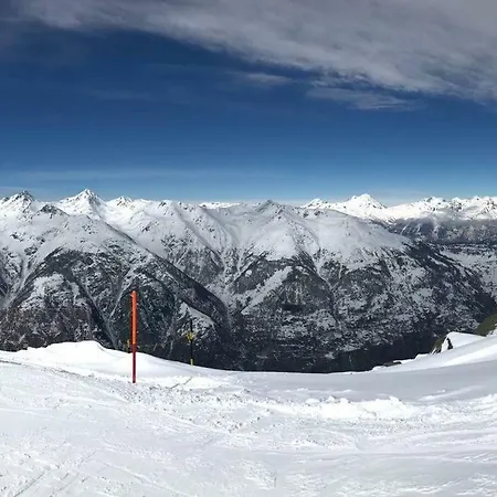 Chalet Les Arolles * Grächen